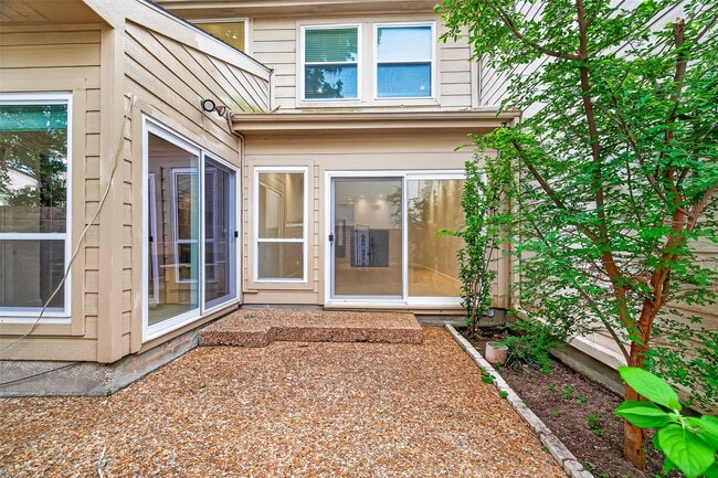 Building Photo - 12625 Memorial Dr