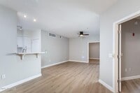 Building Photo - 1701 E Colter St