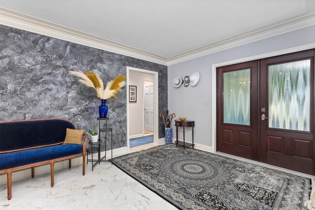 Building Photo - 70 Bay Colony Ln