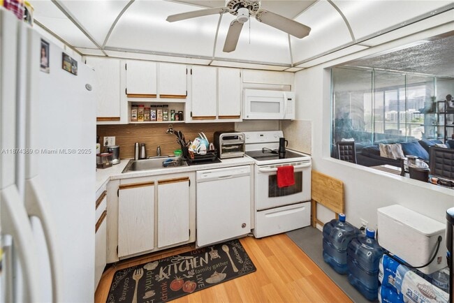 Building Photo - 13499 Biscayne Blvd