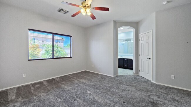 Building Photo - Clean and Cozy home in desirable Palm Valley!