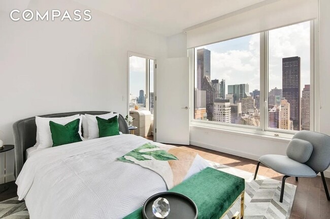 Building Photo - 232 E 54th St