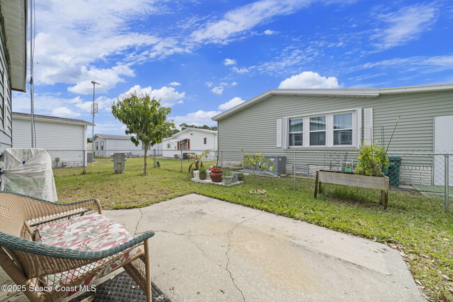 Building Photo - 345 Avocado Dr