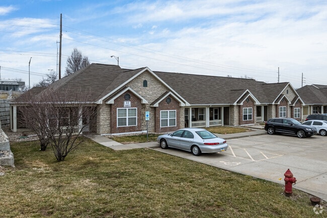 Building Photo - The Villas at Ridge Pointe