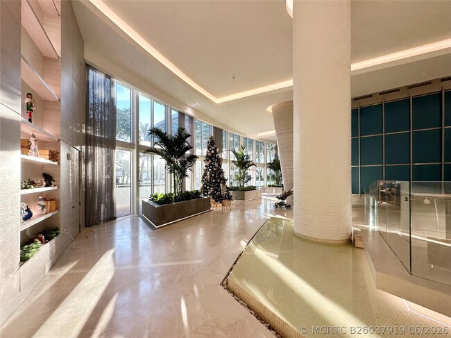 Building Photo - 18201 Collins Ave