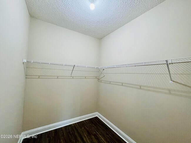 Building Photo - 6633 Osceola St