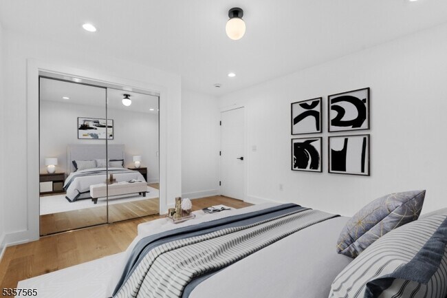 Building Photo - 148 Great Hills Rd