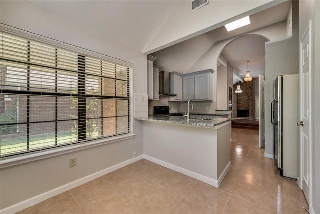 Building Photo - 504 Las Cruces Dr