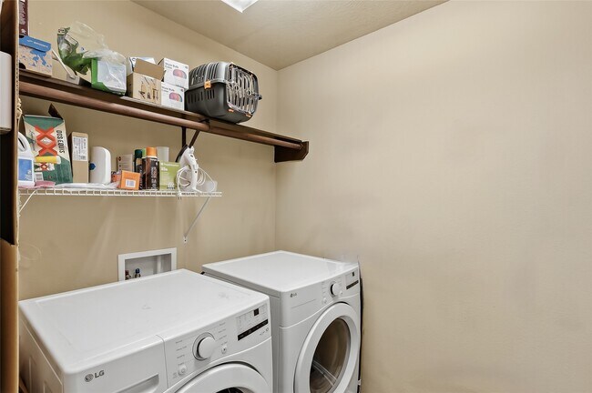 Building Photo - 2071 Mountain Wind Loop