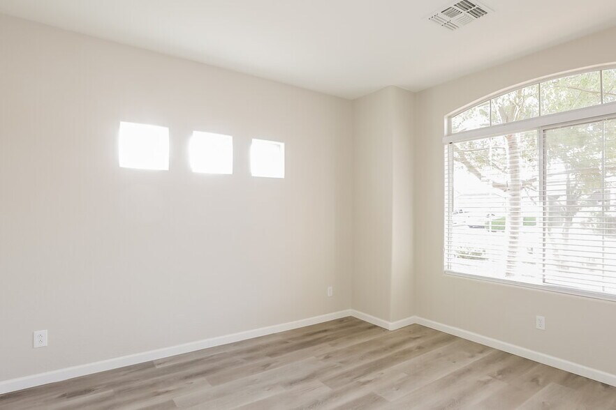 Building Photo - 3441 E Baranca Ct