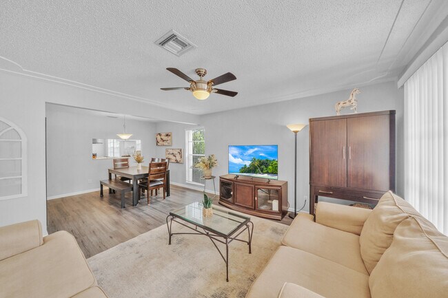 Building Photo - 1350 Riverside Cir