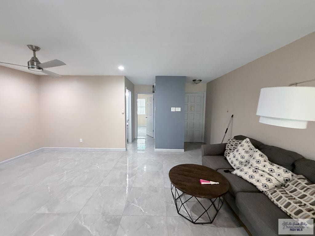 Building Photo - 305 Calle Amistosa