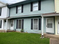 Building Photo - Timber Cove Townhomes