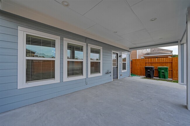 Building Photo - 6906 Anson Point Ln
