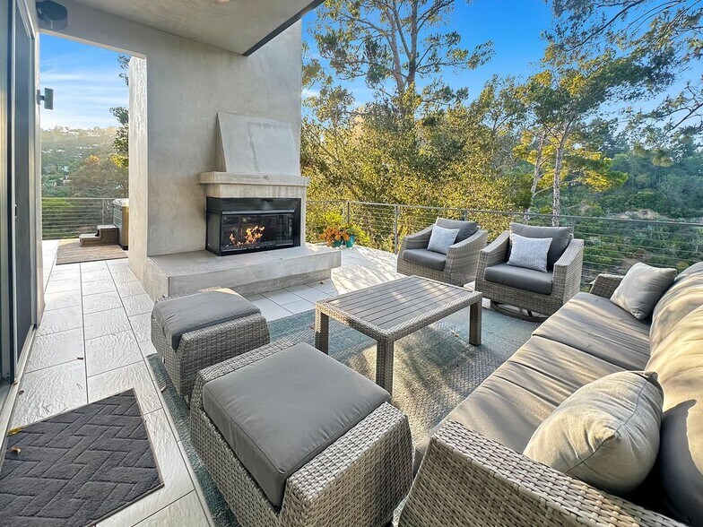 Building Photo - 8265 Mannix Dr