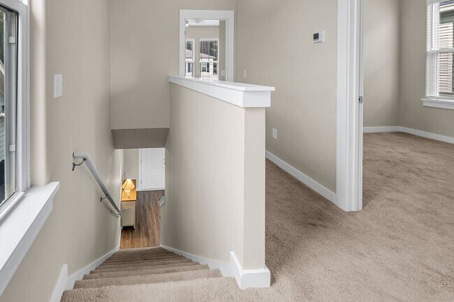 Building Photo - 146 Winding Branch Dr