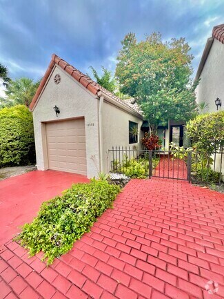 Building Photo - 6593 Las Flores Dr