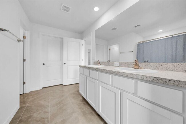 Building Photo - 13295 Mylion Wy
