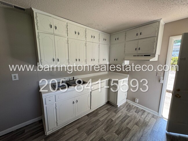 Building Photo - 1613 26th St Ensley