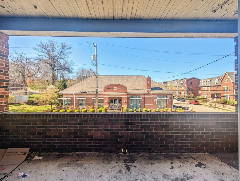 Building Photo - 2120 Bedford Ave