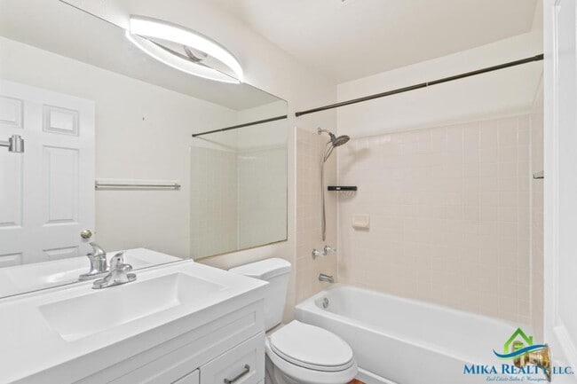 Building Photo - 92-1136 Hame St