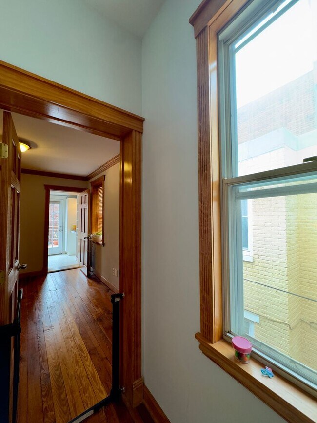 Building Photo - 5 E Randall St
