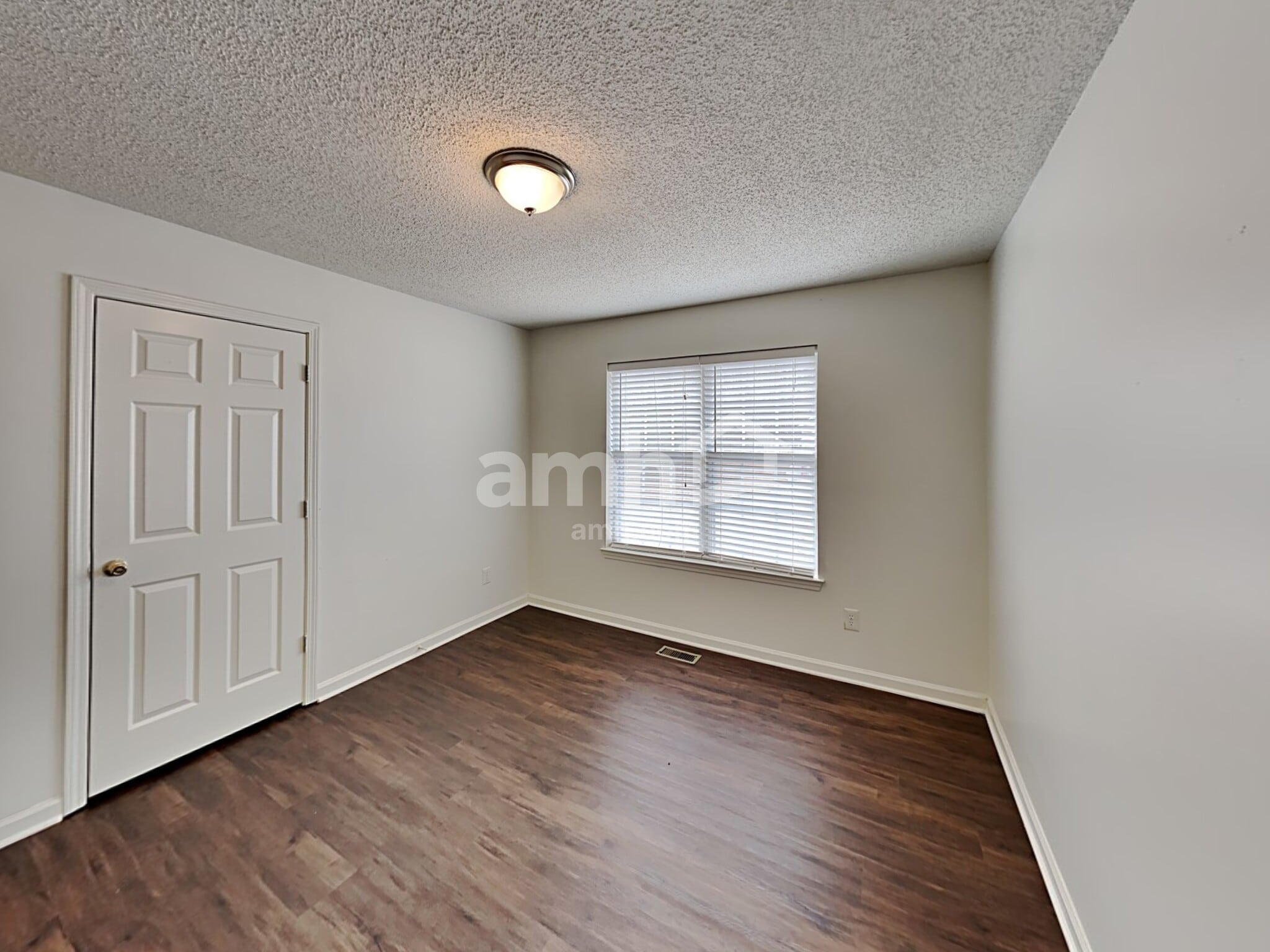 Building Photo - 652 Settlers Ridge Ln
