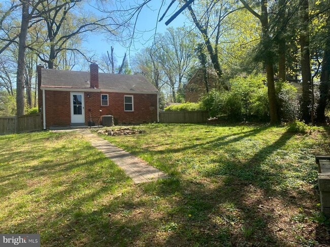 Building Photo - 2200 Greenwich St