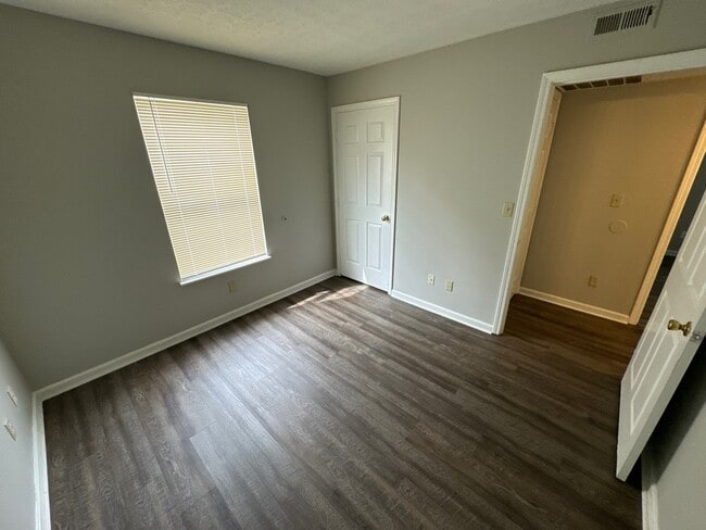 Building Photo - 4109 Blue Lick Ct