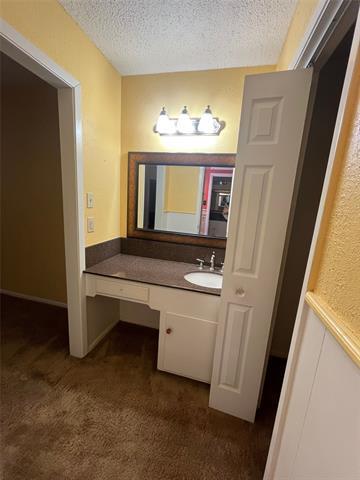 Building Photo - 3218 Santa Monica Dr