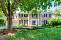 Building Photo - 9401 Fox Hollow Dr