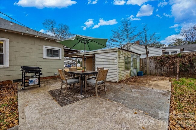 Building Photo - 421 Annafrel St