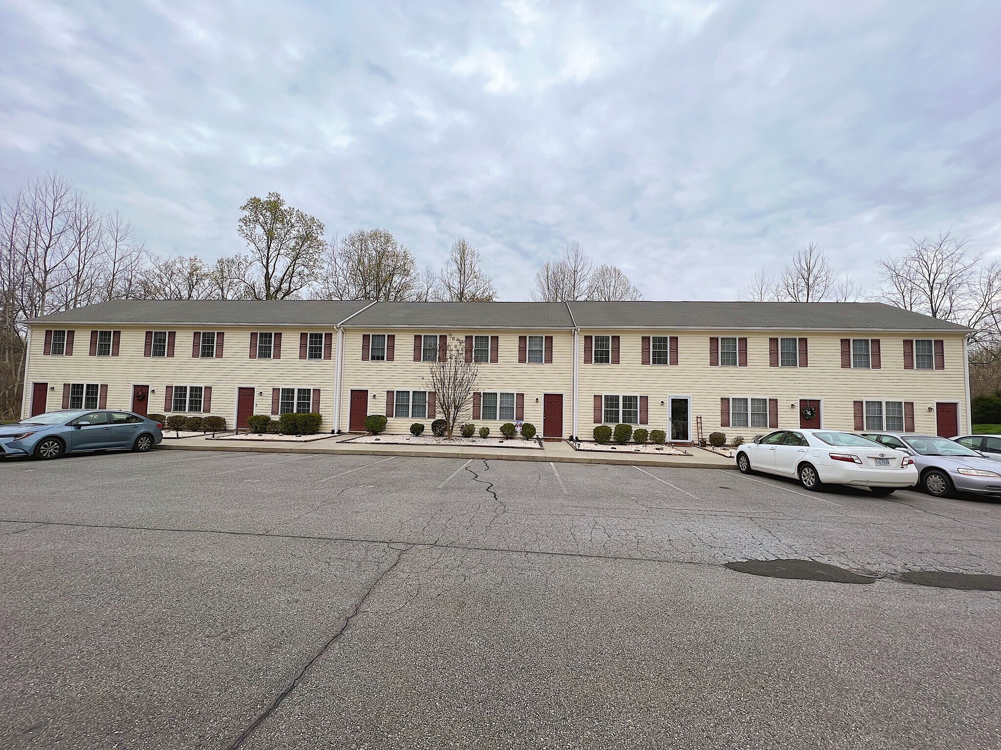 Building Photo - 1090 Blane Dr