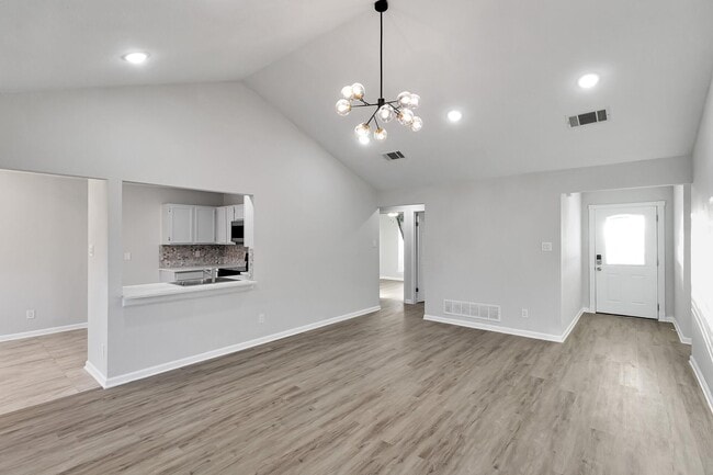 Building Photo - 246 Pinyon Ln