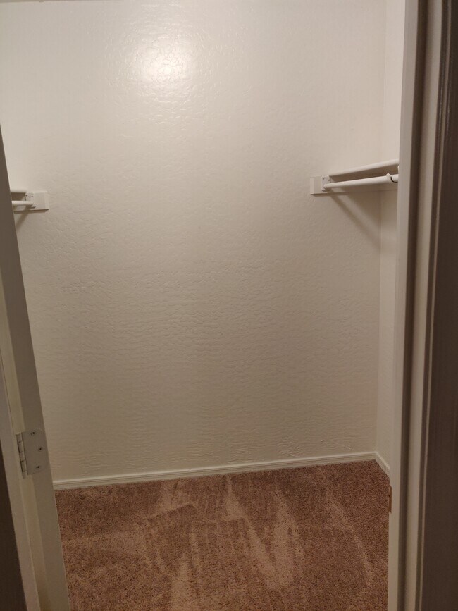 Building Photo - 3214 S 104th Ln