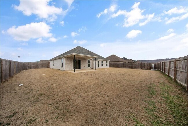 Building Photo - 4559 W Barhem Dr