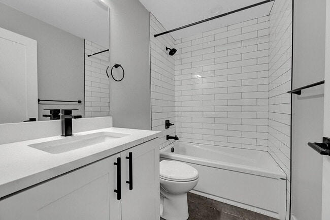 Building Photo - $3,400.00 - 2 Bedrooms, 3 Bathrooms, Townh...