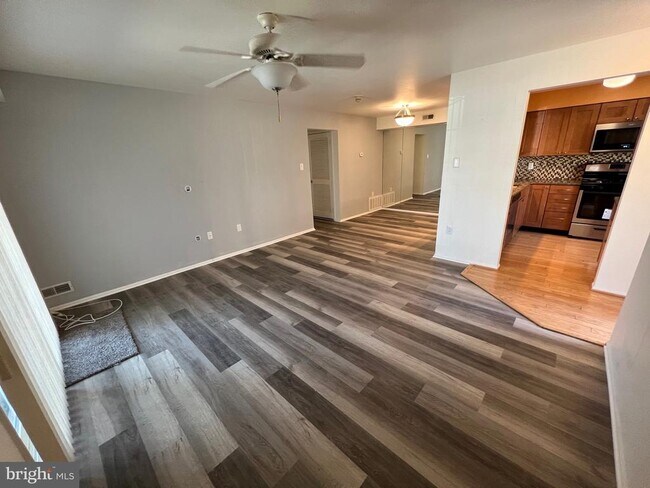 Building Photo - 1105 Society Pl