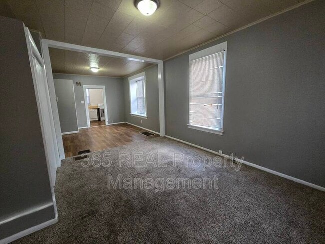 Primary Photo - 1820 8th Ave
