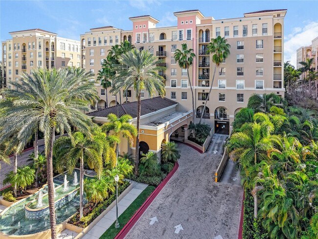 Building Photo - 520 SE 5 Ave