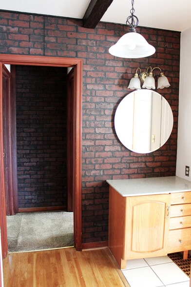 Building Photo - 430 NE Kamiaken St