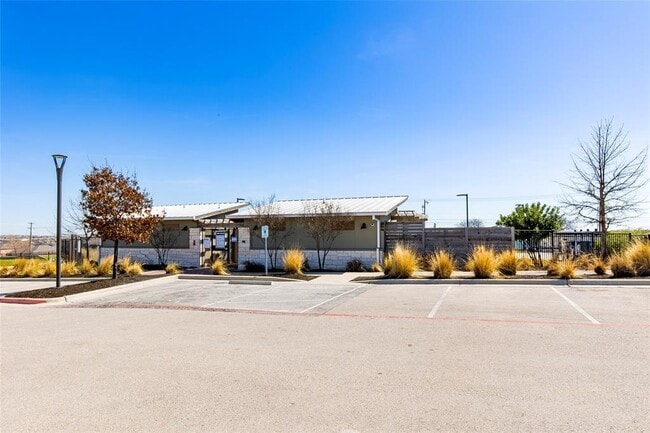 Building Photo - 908 Vogel Dr