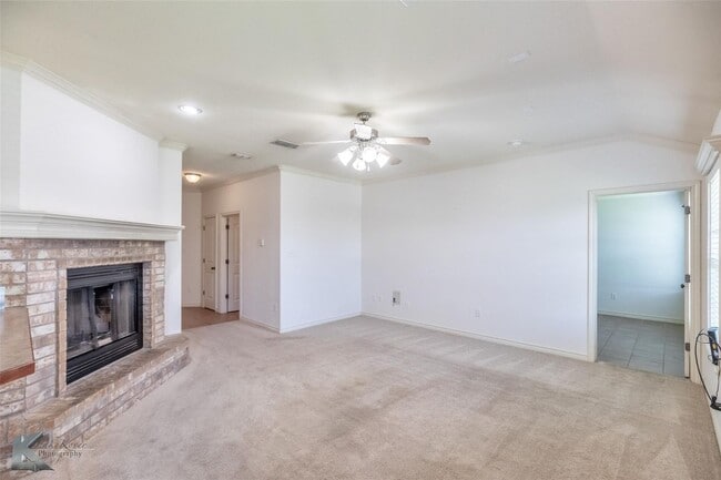 Building Photo - 358 Sugarberry Ave