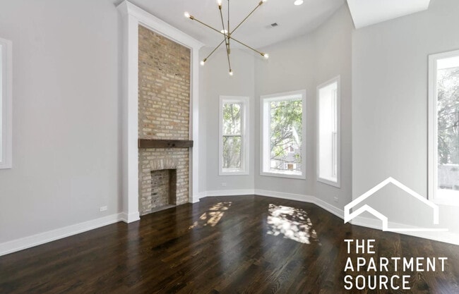 Building Photo - 2648 W Augusta Blvd