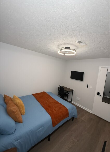 Building Photo - 8918 Habersham Dr