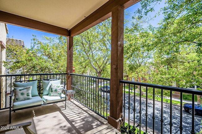 Building Photo - 21124 W Prospector Way