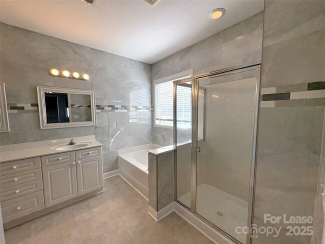 Building Photo - 118 Middleton Pl