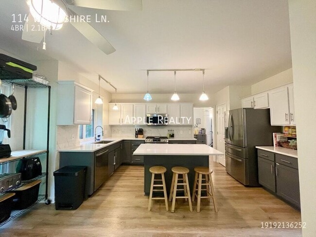 Building Photo - 114 Woodshire Ln