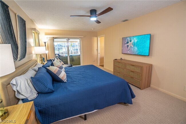 Building Photo - 3510 SE 19th Pl