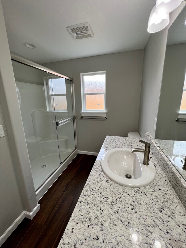 Building Photo - 2827 Orrin Dr